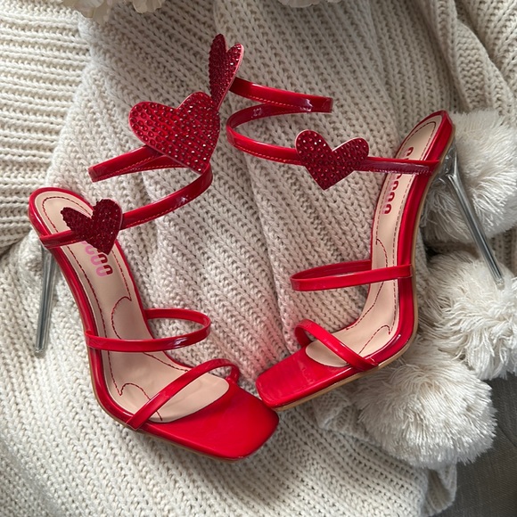 Shoes - Heart red heels